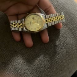 Comudin Watch