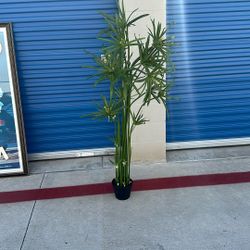 Decorative fake plant