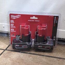 Milwaukee M12 Vt 2 Batters 3.0 Set New 