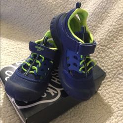 Boys size 12 Sandals. ***NEW IN BOX***