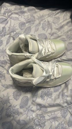 JORDAN 11’s WOMENS
