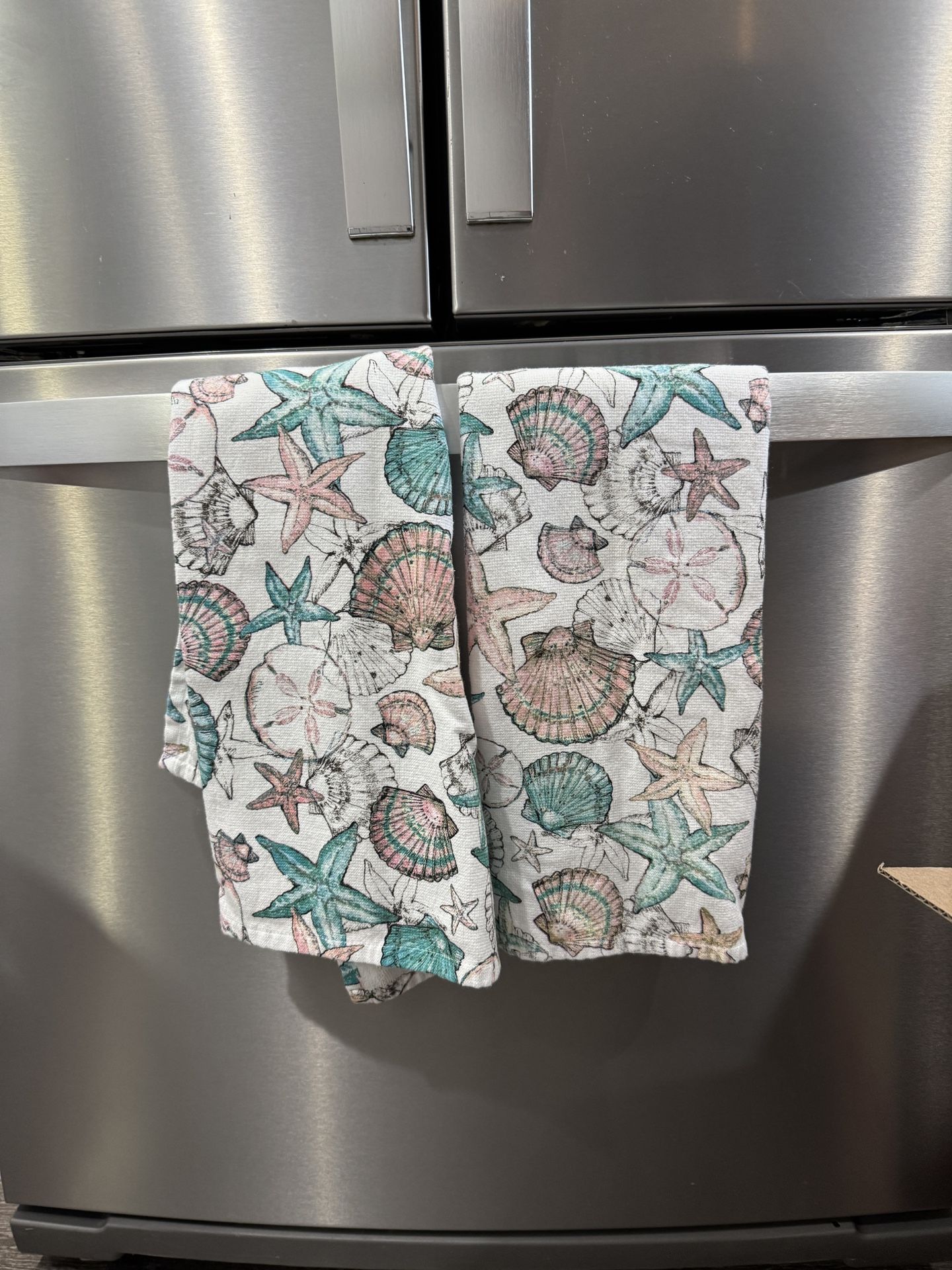 Coastal Seashell Kitchen Towels