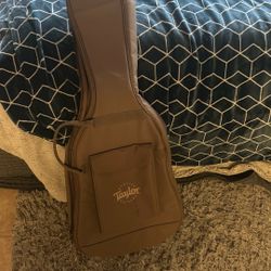 Taylor guitar case 