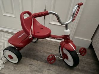 Radio Flyer Kids Tricycle