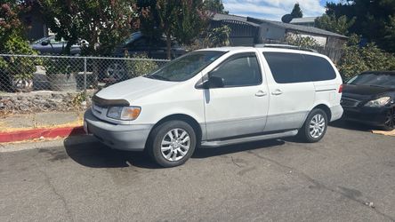 2000 Toyota Sienna