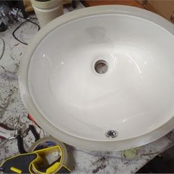 Bathroom Sink Oval Under Mount (New In box)