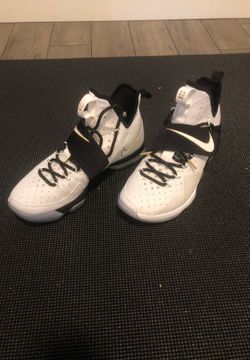 Lebron 14 BHM size 10.5