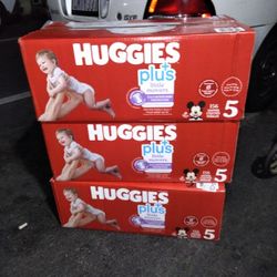3 HUGGIES plus + Little Movers...Size 5 156ct
