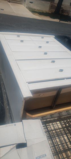 Dresser drawer