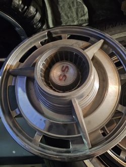 Chevy Impala SS Hubcaps