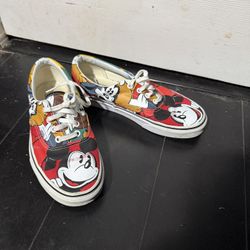 Lknew Woman’s Vans Mickey Mouse Tennis Shoes 7 1/2