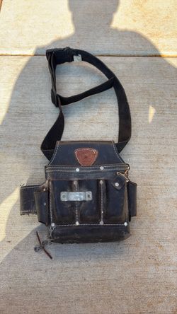 McGuire-Nicholas leather electrician/tool pouch