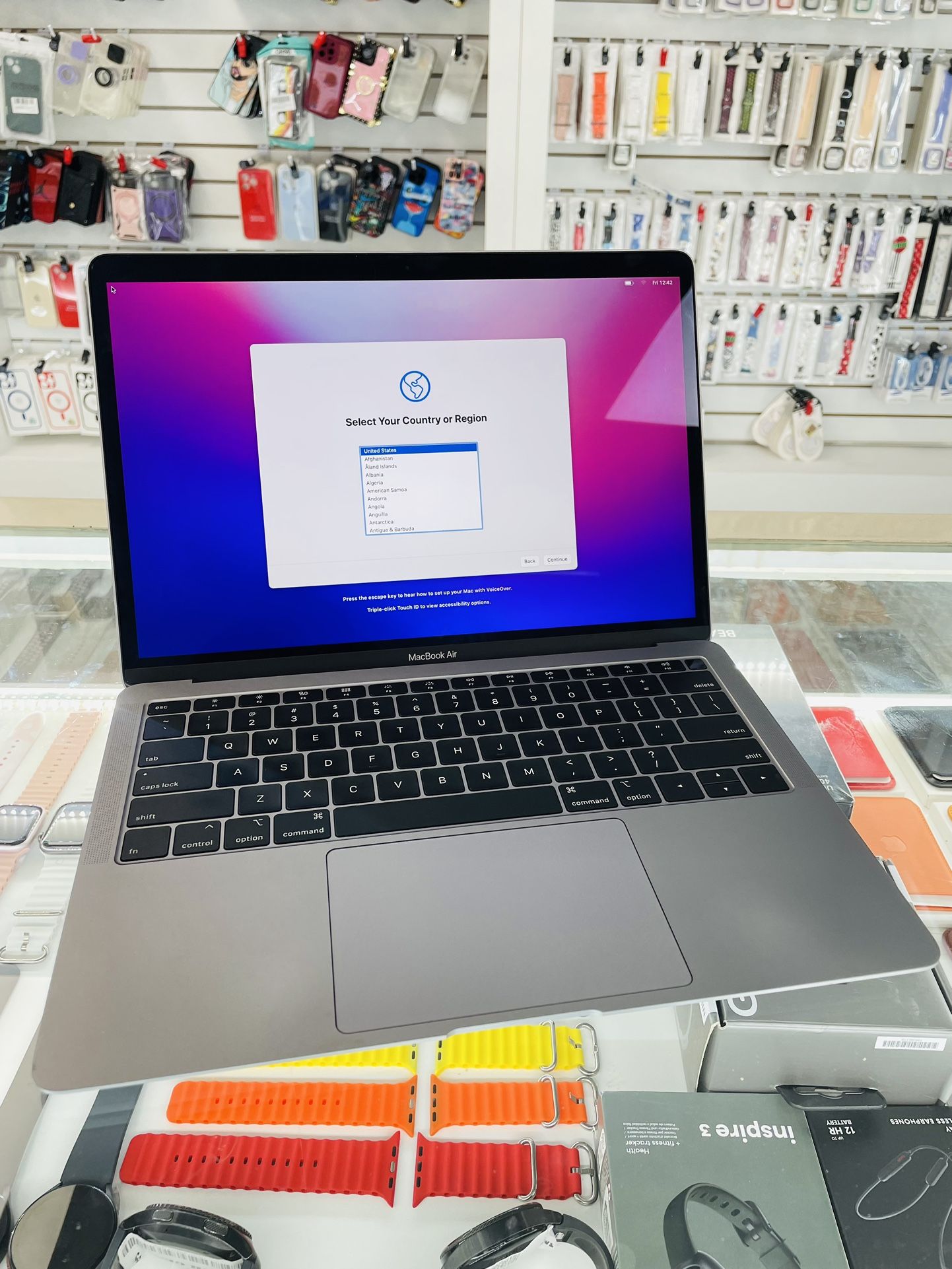 MacBook Air 2018 256gb 8gb Ram Core i5 $50 Down
