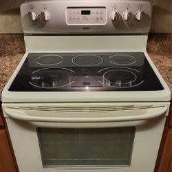 White Kenmore 30-inch Electric Glass Top Stove 