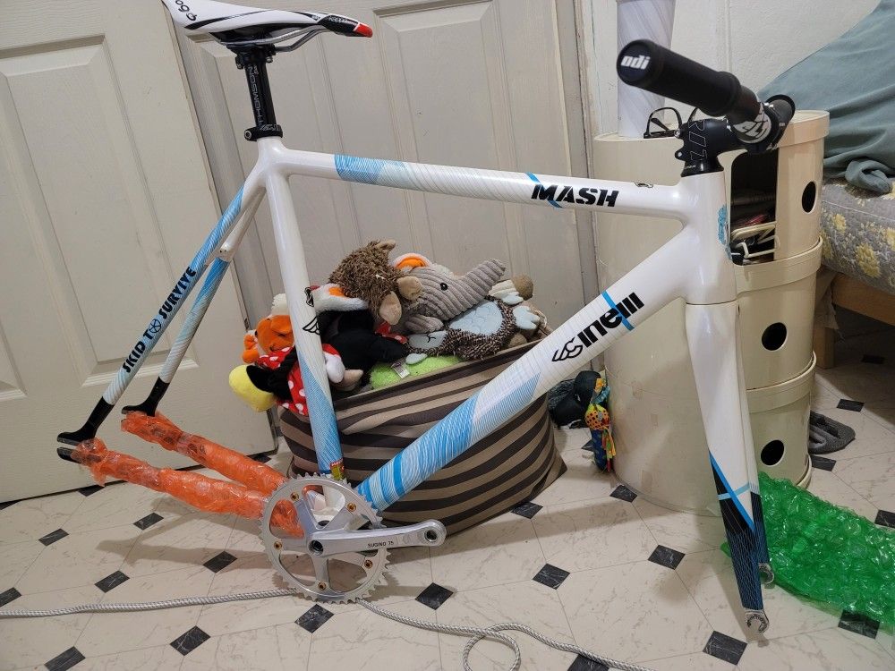 Cinelli Mash Parallax 54 for Sale in Queens, NY - OfferUp