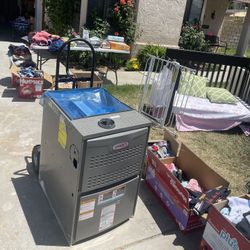 All Baby/ Toddler Ítems $20!!!!!