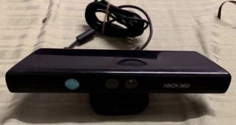 Video Game Microsoft Xbox 360 4GB Kinect Sensor