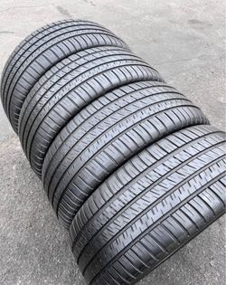 255/45/20 Nitto 📍📍 Selling a set of 4 tires with 80% tread life remaining 📍🌟