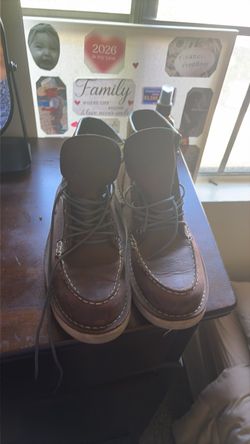 Brown Leather Moc Toe Lace-Up Boots