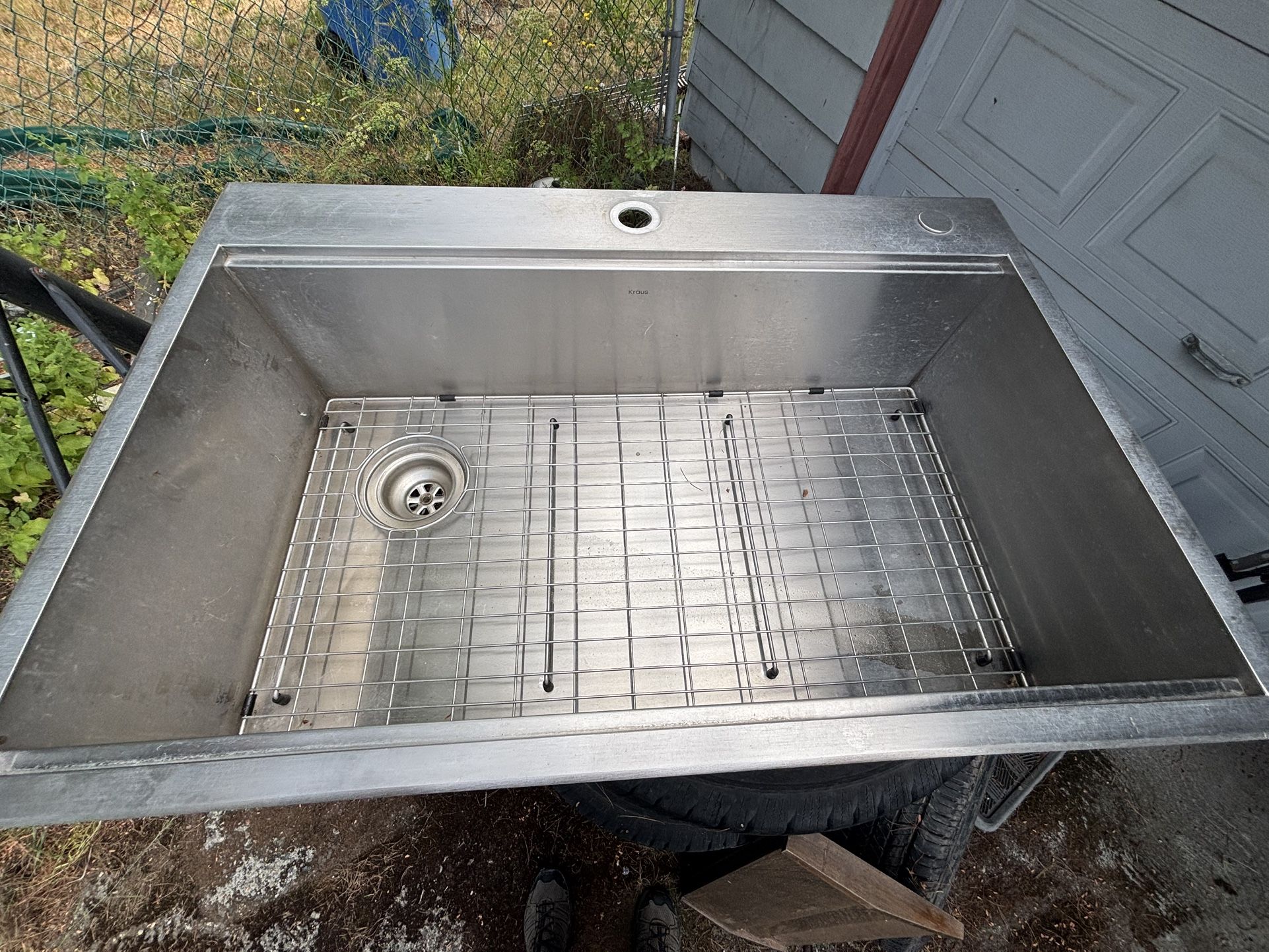 Kraus Modern Farm Sink Exc