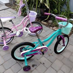Schwinn Girl's Bikes W/Training Wheels