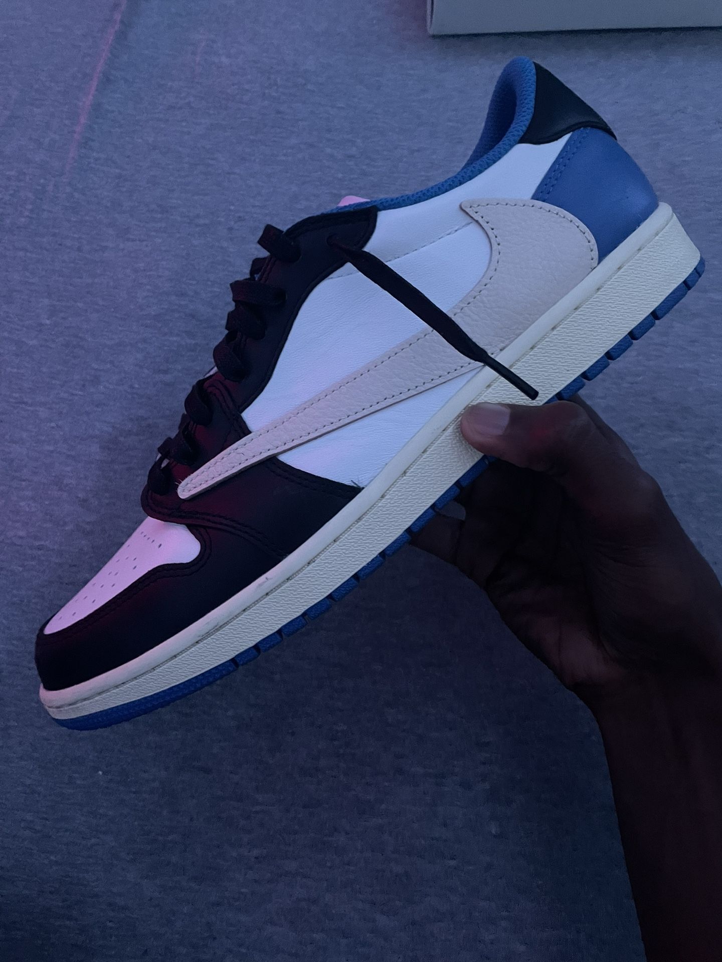 Jordan 1 low fragment travis scott