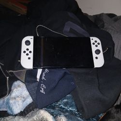 Nintendo Switch OLED Model HEG-001 Handheld Console - 64GB - White