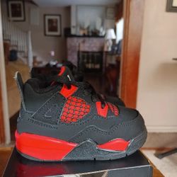 Jordan Retro 4 Size 5c