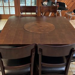 Bar Table With 8 Bar chairs