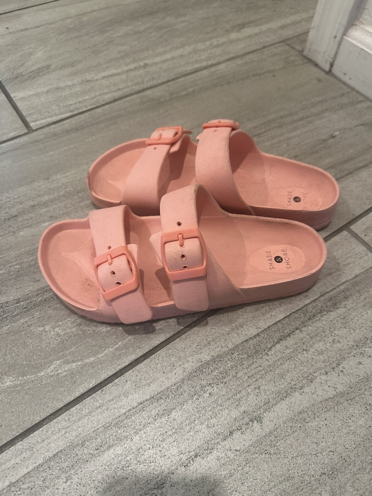 Woman’s Shoes
