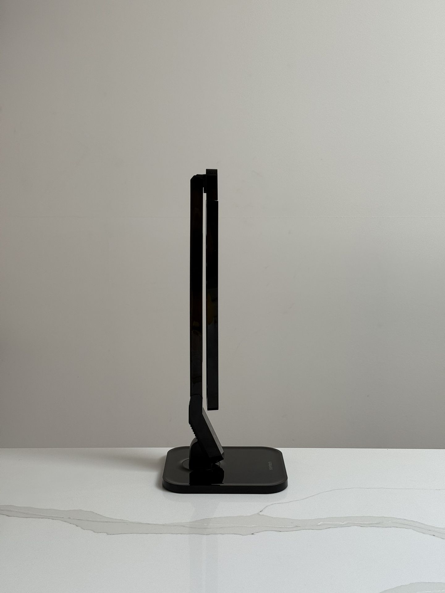 Smart LED Desk Lamp – 4 Modes, USB Charger, Touch Control