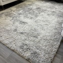 Shag Rug - 7’10” x 10