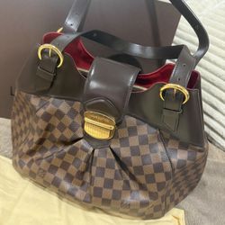 Lv Purse… Excellent Condition. 100% Original. This One Is A Classic… $699