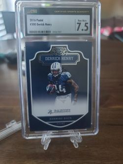 Derrick Henry Tennessee Titans Rookie Card Slab 7.5