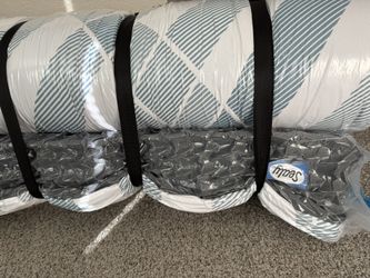 Sealy Dreamlife Hybrid 14”(Queen)