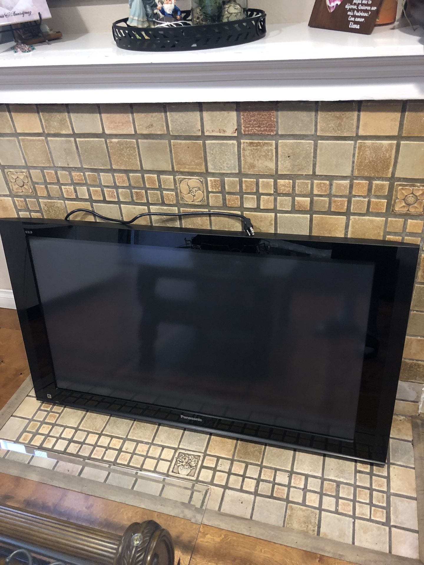 Tv Panasonic 52” Not Smart