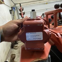 Case tf300 tf300 trencher trincha B656629 Pompa Abajo Roja drive pump new in box bomba