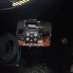 Ridged 5 In 1 Air Compressor 
