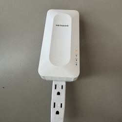 Netgear Mesh Extender (AX1800)