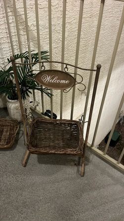 Cute farmhouse decor for patio