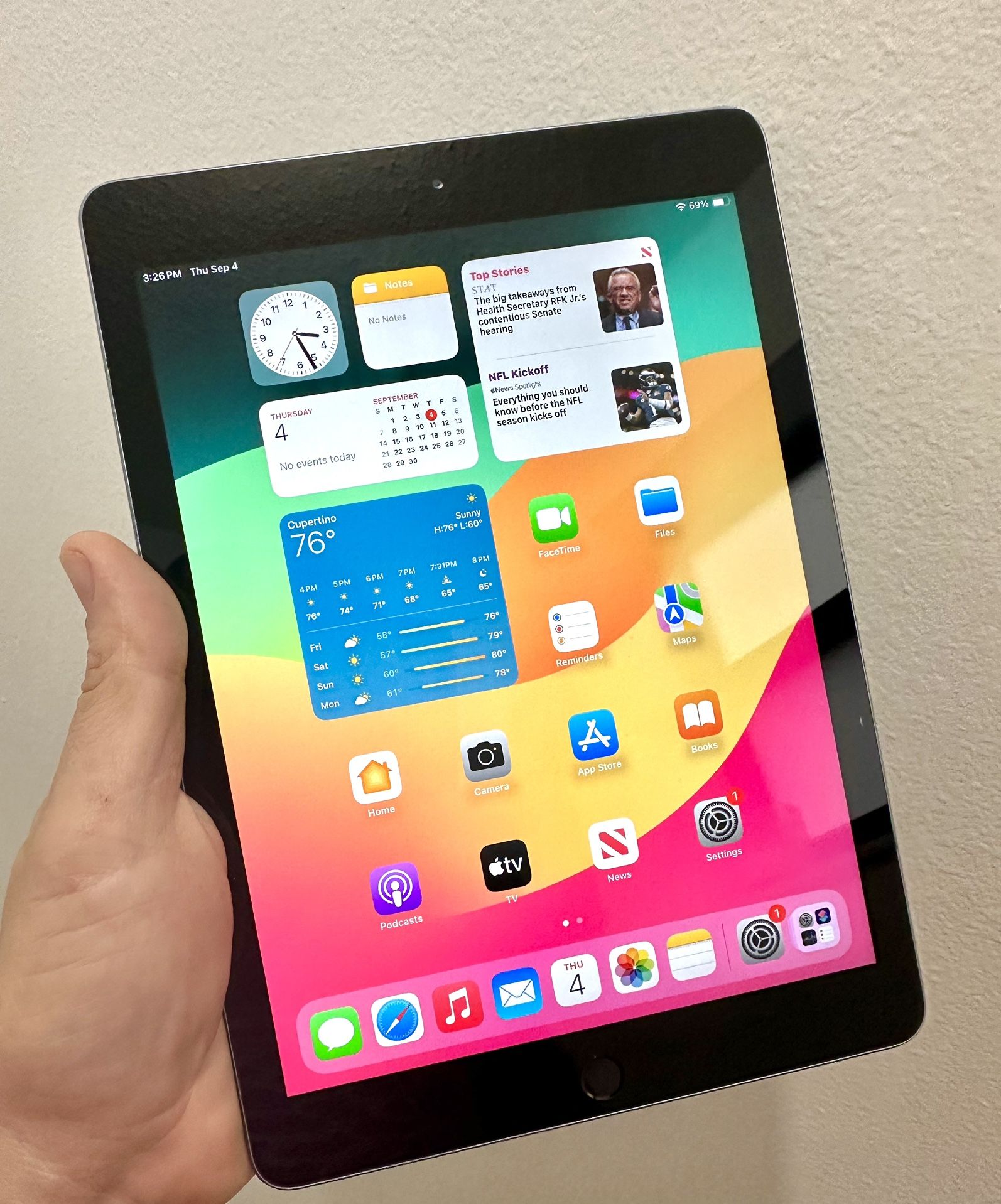 FIRM PRICE - iPad 6th Generation 32gb Great Condition - 8 Available