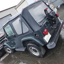 2001 JEEP WRANGLER FOR PARTS 4X4