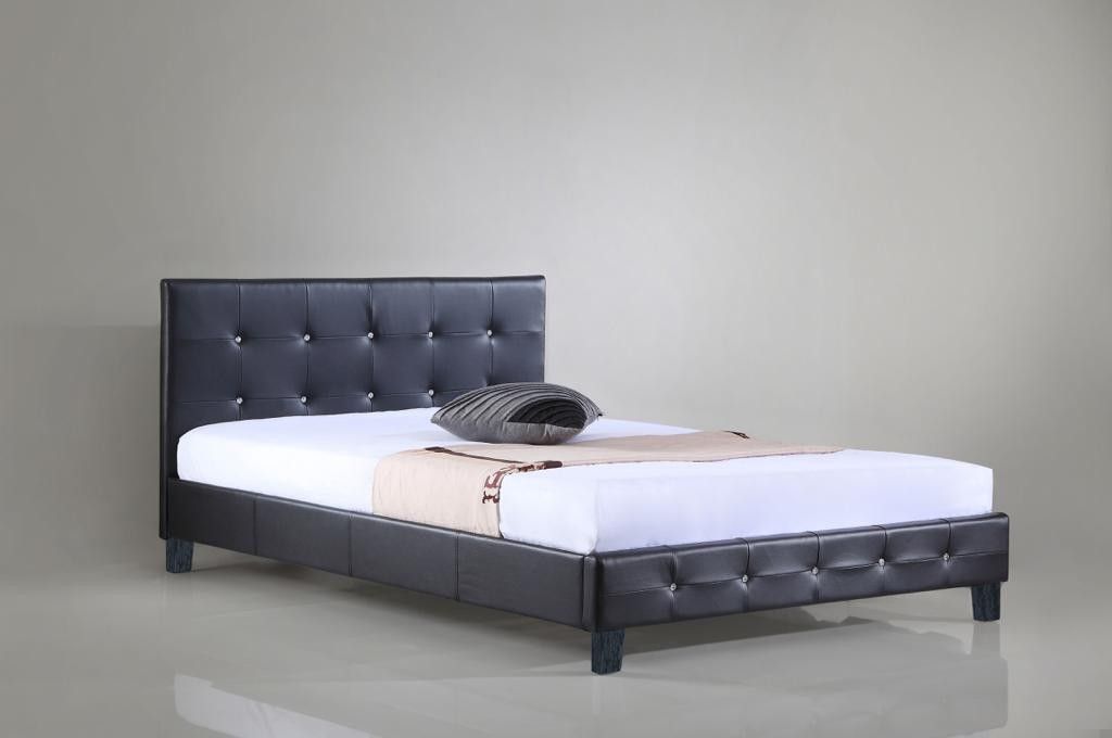 Cama queen... Queen Bed frame