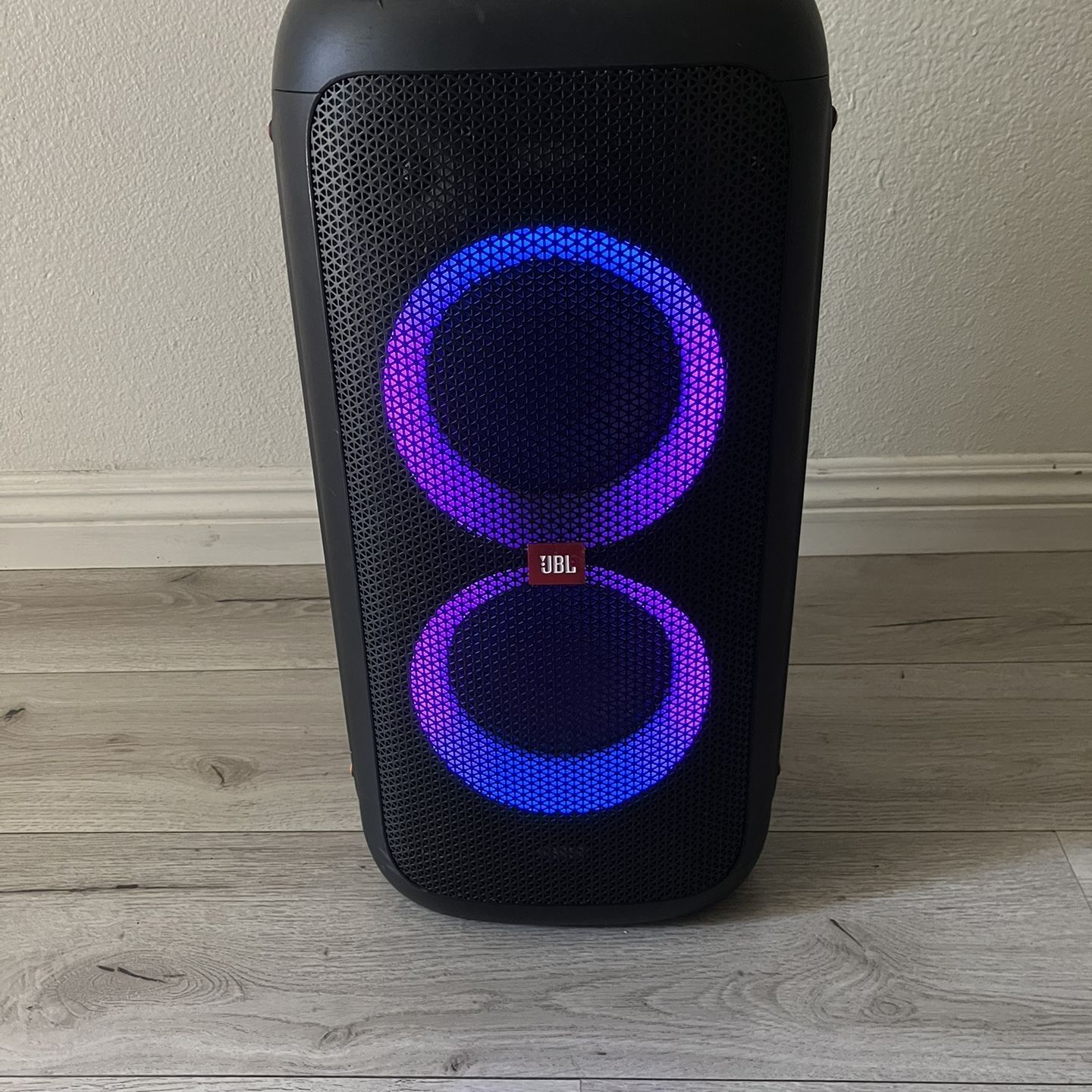 JBL PartyBox 100 中古　傷汚れあり！！ Jbl PartyBox 100 for Sale in City Of Industry, CA - OfferUp