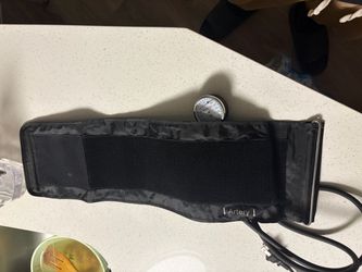 Aneroid Blood Pressure Cuff with Gauge