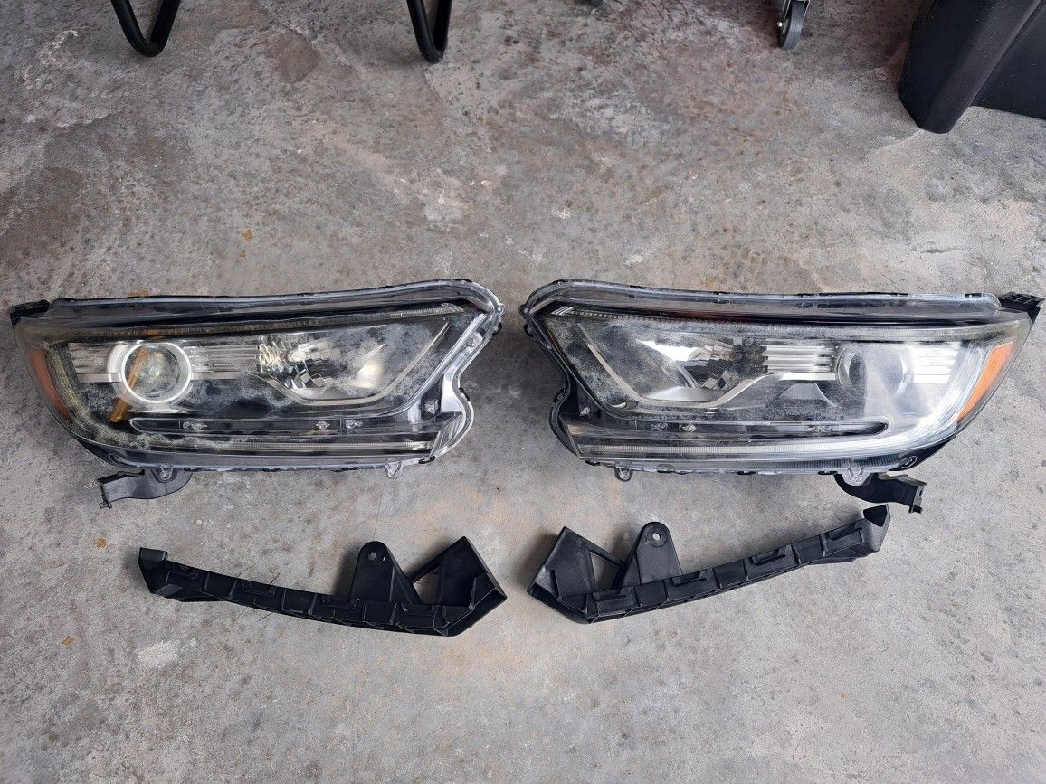 2019 Honda Cr-V Headlights 