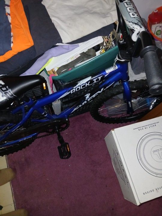 Brand New 20" Boys Rock It Bike