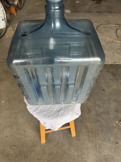 6 Gallon Water Jug Container