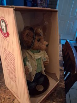 Teddy statue