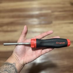 Snap On Screwdriver Whit Ratchet